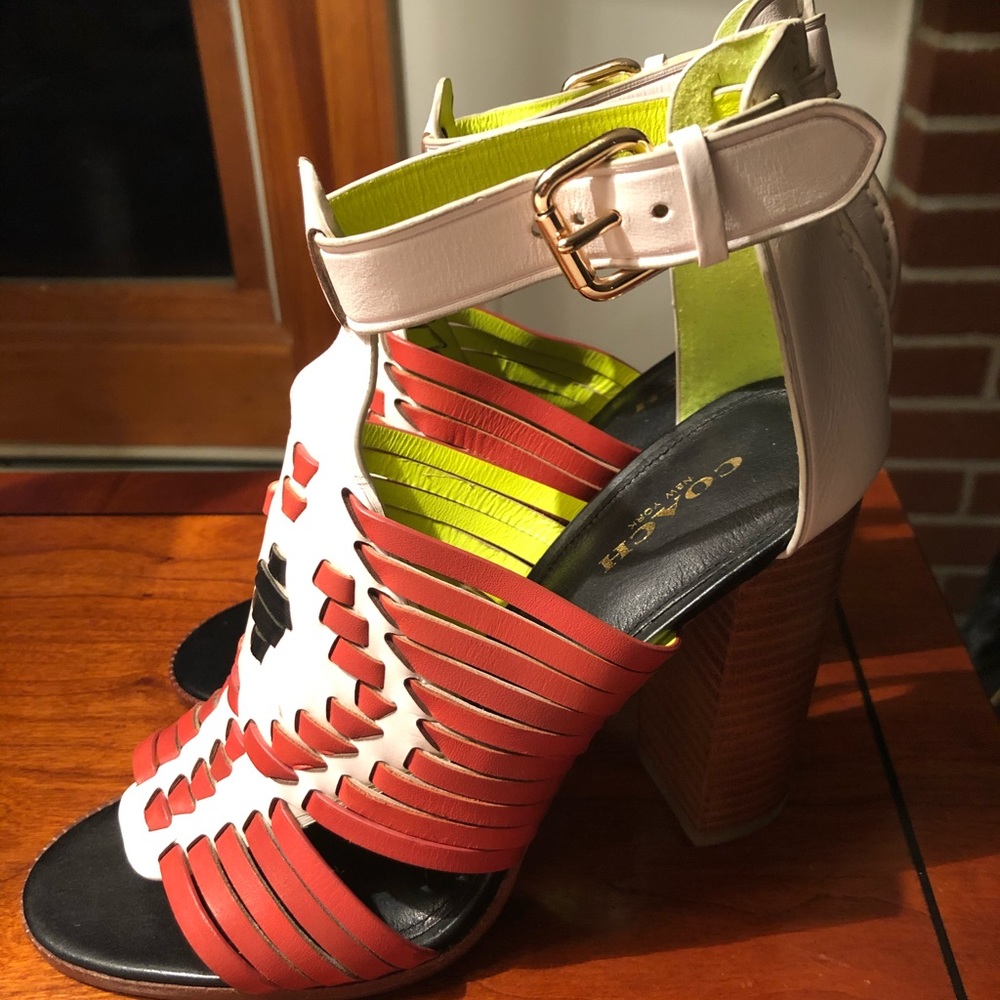 Lorrie Coach New York (Block Heel Soho Sandals)